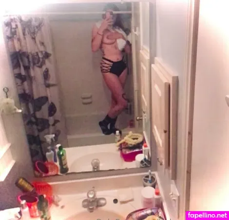 Bonerbabe69 OnlyFans Thumbnail #4DAZRuMHjf