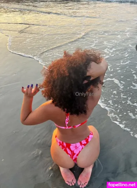Bongsandbikinis OnlyFans Thumbnail #xVvHvklyCO