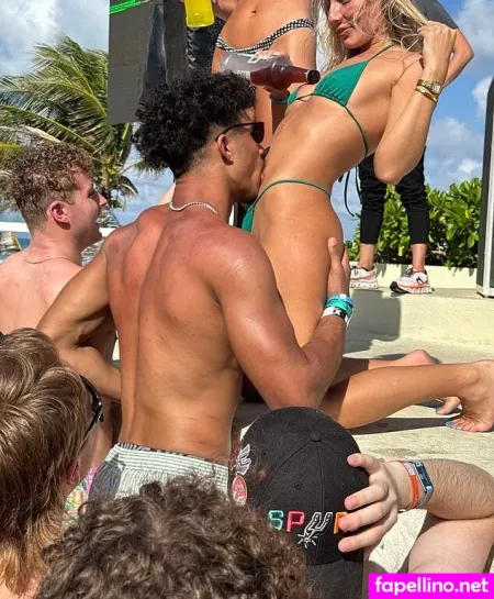 Bonni Blue OnlyFans Thumbnail #I2BBYc4mSU