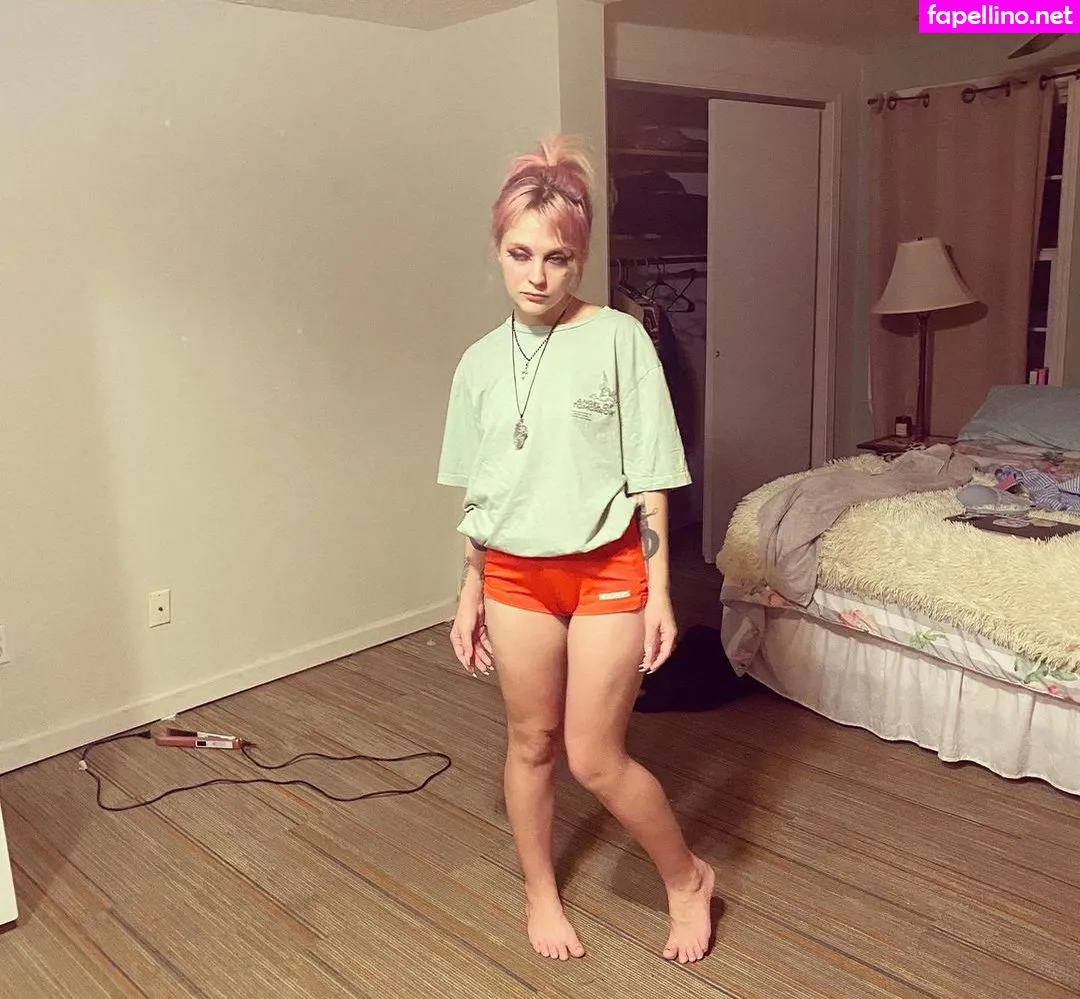 _bonniegrace_, ashleygracee Nude Leaked OnlyFans Photo #3LhFN2xZad