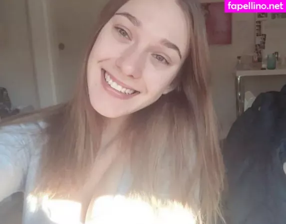 Bonnie Lowry OnlyFans Thumbnail #GDfSdXxzr8