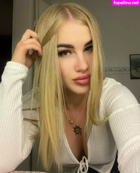 Bonniell OnlyFans Thumbnail #0jpPRV0tyC