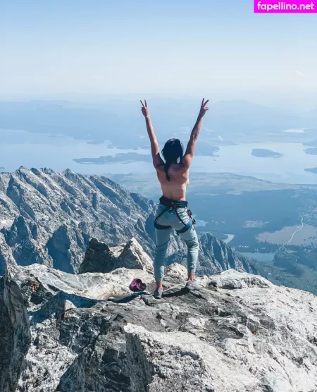 Boobsonthemove22 OnlyFans Thumbnail #AxCRfuIe8v