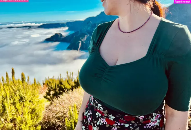 Boobstruggle OnlyFans Thumbnail #2e5WuOQg0u