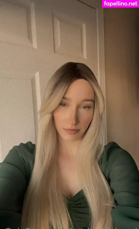 Books Withaeri OnlyFans Thumbnail #g7JGDzfyIR