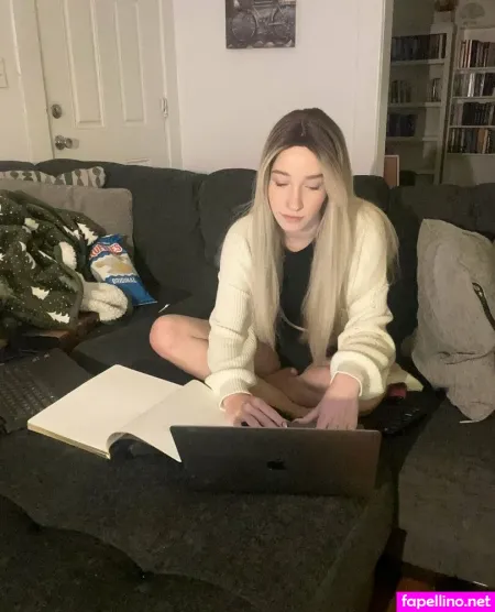 Books Withari OnlyFans Thumbnail #DD13LWlGVG