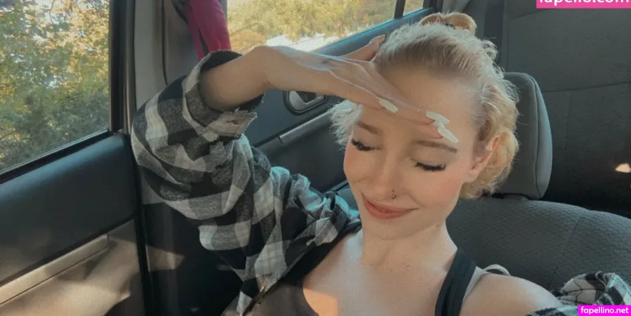 Books Withari OnlyFans Thumbnail #SCKPc3vC2G