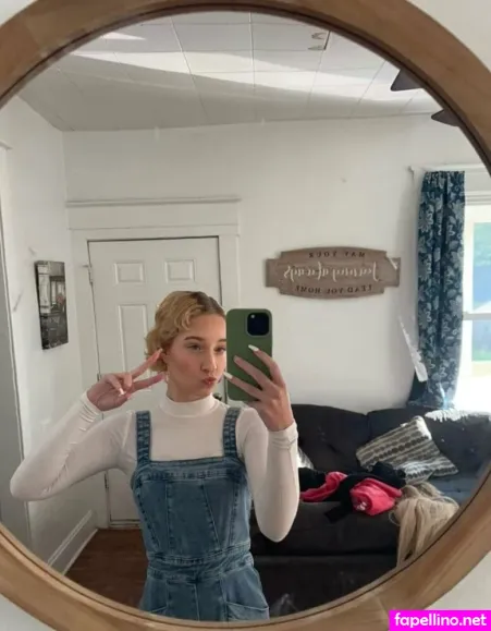 Books Withari OnlyFans Thumbnail #TwRcvA1Fu8