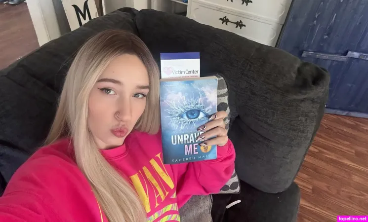 Books Withari OnlyFans Thumbnail #x23LaALjVF