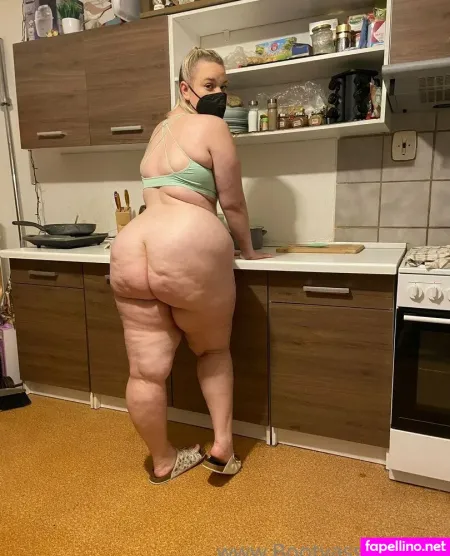 Bootyass Girl Main Profile Photo