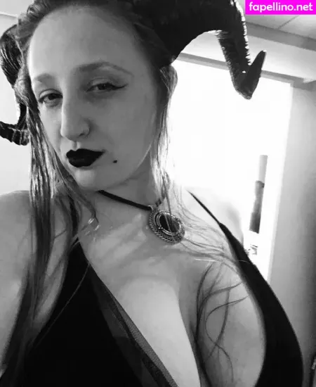 Bordeauxblack OnlyFans Thumbnail #eJhPt91LKS