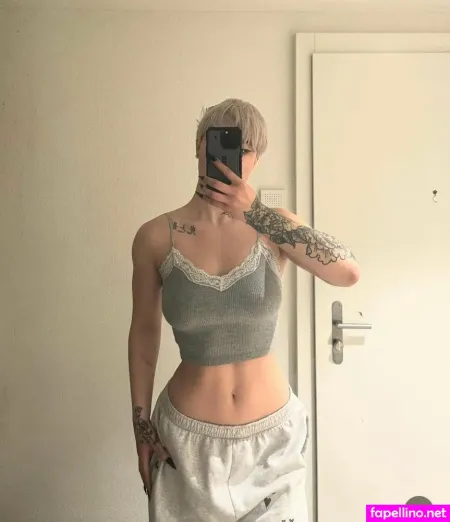 Boredgymdarling OnlyFans Thumbnail #87V6q38vi0