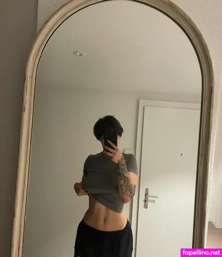 Boredgymdarling OnlyFans Thumbnail #dfxNn5M5Bo