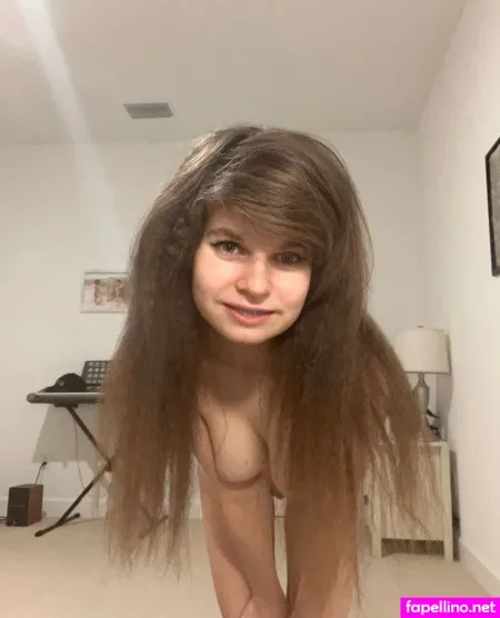 Born2bescene OnlyFans Thumbnail #5A0Rgx2yF2