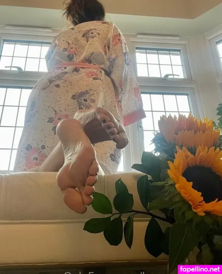 Bornroyal Feet OnlyFans Thumbnail #DGlYUOBg5u