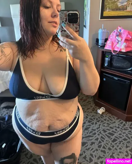 Borrowhiswifefree OnlyFans Thumbnail #Owx6D4d9Le