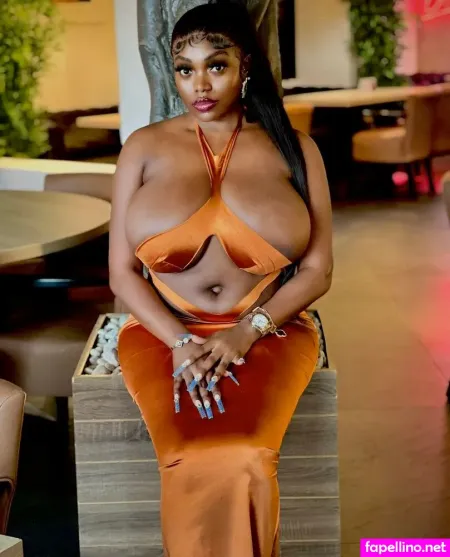 Bossmother OnlyFans Thumbnail #KFKGly7VtN