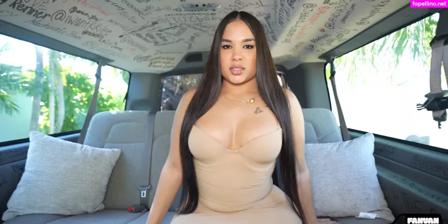 Bossybrazilianxxx OnlyFans Thumbnail #LjpaVXs1pg