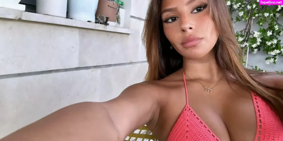 Boutinela Babes OnlyFans Thumbnail #yOzXoLIycR