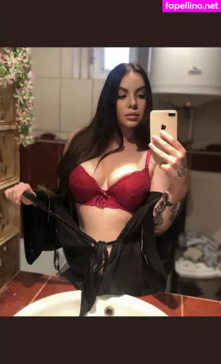 Bozsoki Barbi OnlyFans Thumbnail #WihkhkH4LO