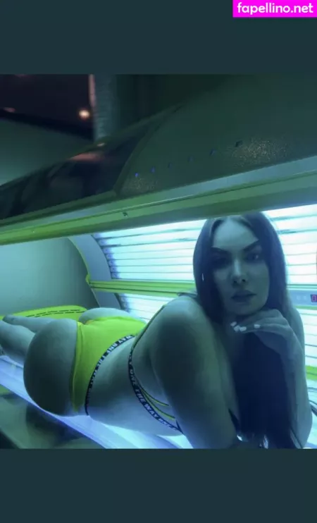 Bozsoki Barbi OnlyFans Thumbnail #l2Hz52MTQ2