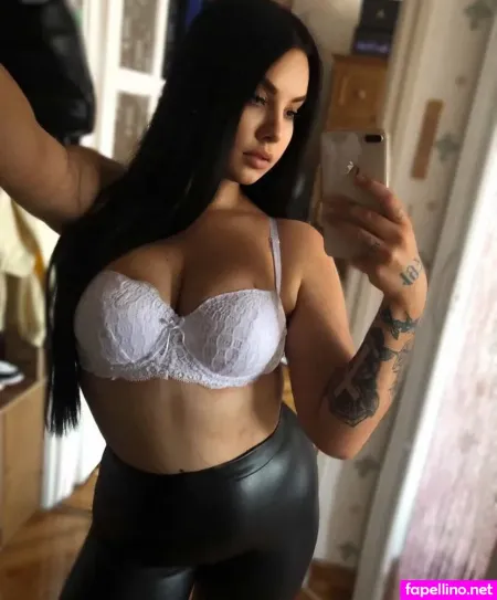 Bozsokii Barbi OnlyFans Thumbnail #BunYmrVh4D