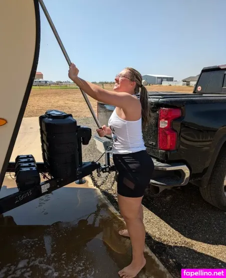 Bras And Hooks OnlyFans Thumbnail #2l7zRHDfcn