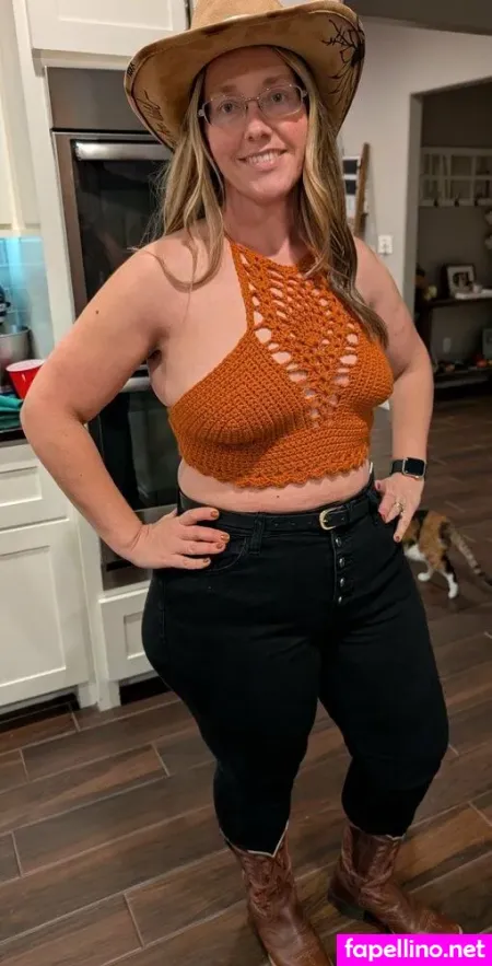 Bras And Hooks OnlyFans Thumbnail #7wZir4EuFJ