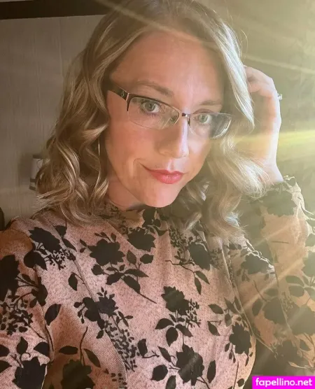 Bras And Hooks OnlyFans Thumbnail #jVkNwxz2rV