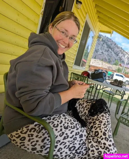 Bras And Hooks OnlyFans Thumbnail #lmlk1uHJCn