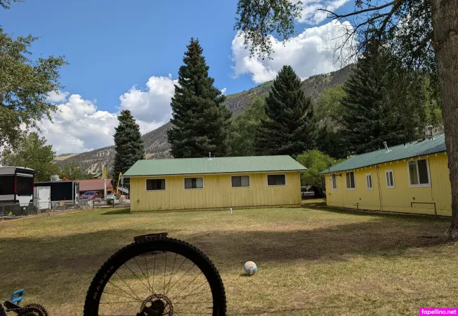 Bras And Hooks OnlyFans Thumbnail #wOFiFVr1yZ