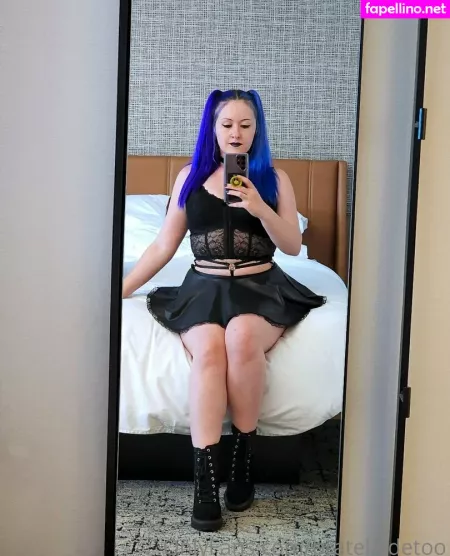 Bratelaidetoo OnlyFans Thumbnail #3NUTCuVml8