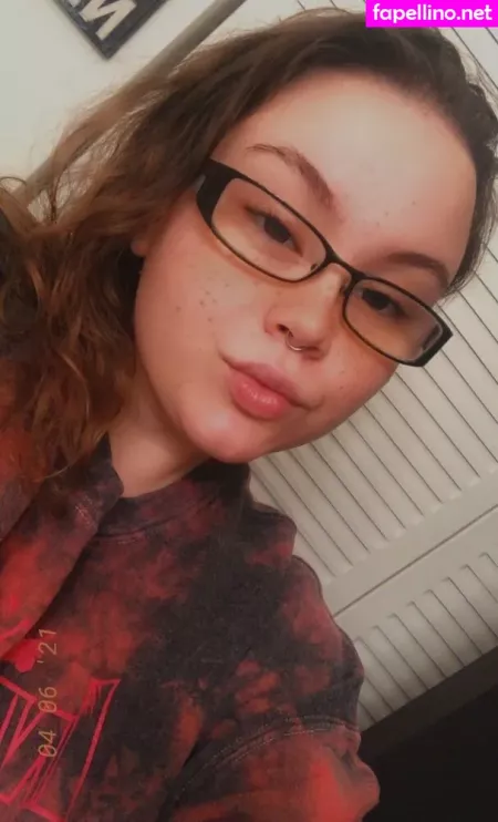 Bratty Britt420 OnlyFans Thumbnail #yS7p304eKM