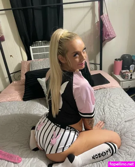 Brattyblonde98 OnlyFans Thumbnail #SfUbL6mCr3