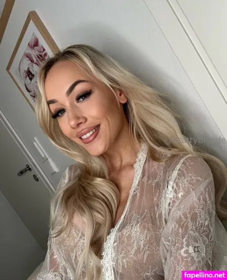 Brattyblondefee OnlyFans Thumbnail #CK5JRHnS1h