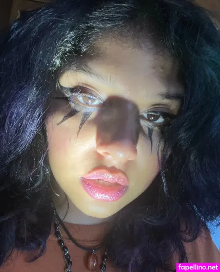 Brattyemi OnlyFans Thumbnail #CMK1mWFDrA