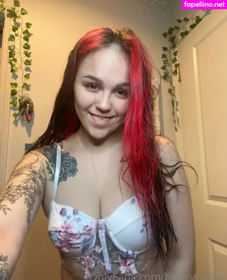 Brattynattyy OnlyFans Thumbnail #C4evh5DZcE