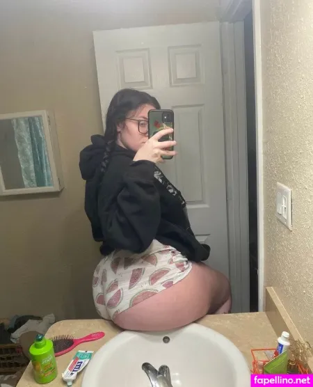 Brattystoner19 OnlyFans Thumbnail #GCRHtL9syM