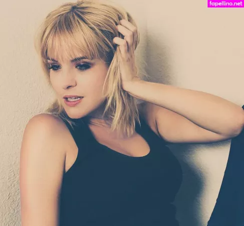 Brea Grant OnlyFans Thumbnail #1VssZhucc8