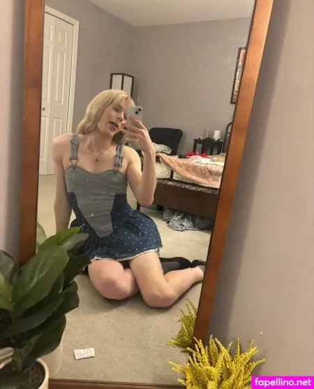 Breakinglivvy OnlyFans Thumbnail #ROvNkWtWzC