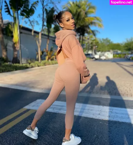 Breann Llewelyn OnlyFans Thumbnail #SaUzb8tl5k