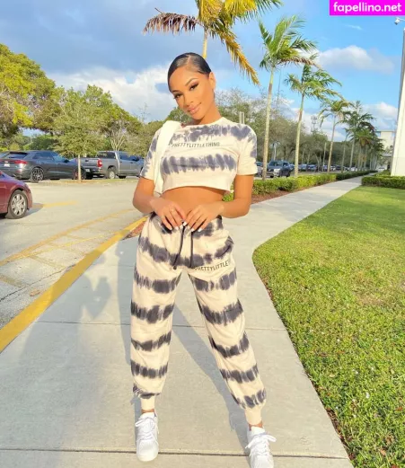 Breann Llewelyn OnlyFans Thumbnail #ZM1Jzzuhxh