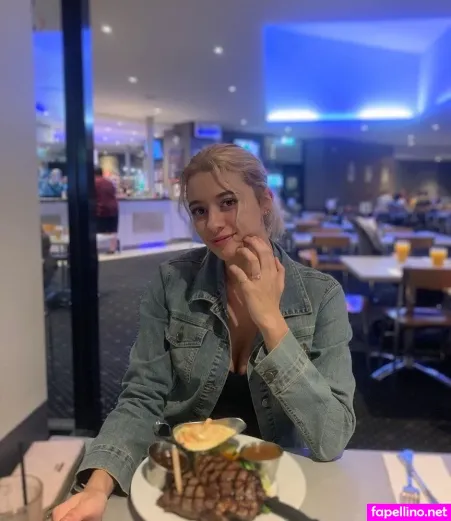 Bree Louise 1 OnlyFans Thumbnail #K5zpZFm0G9