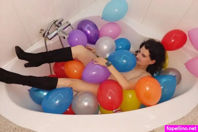 Breezy Riding 1 OnlyFans Thumbnail #J0lEv4CmEe