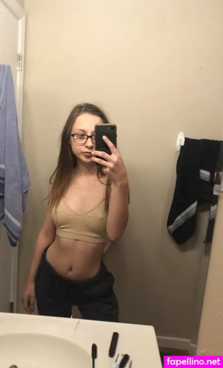 Breezyfbaby23 OnlyFans Thumbnail #DkpW4IadXr