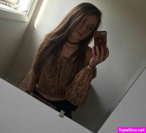 Brenna Winters OnlyFans Thumbnail #QW0P9RlJf7