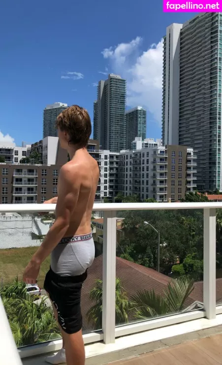 Brett Dream2 OnlyFans Thumbnail #2f1uCe2hTa