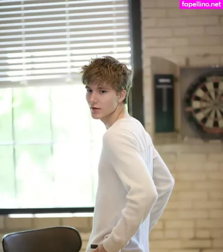 Brett Dream2 OnlyFans Thumbnail #8WIYzHO0uS