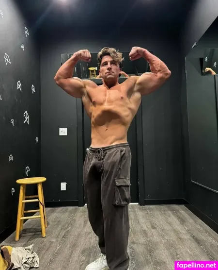 Brettrobby 1 OnlyFans Thumbnail #mHS6Ze93ky