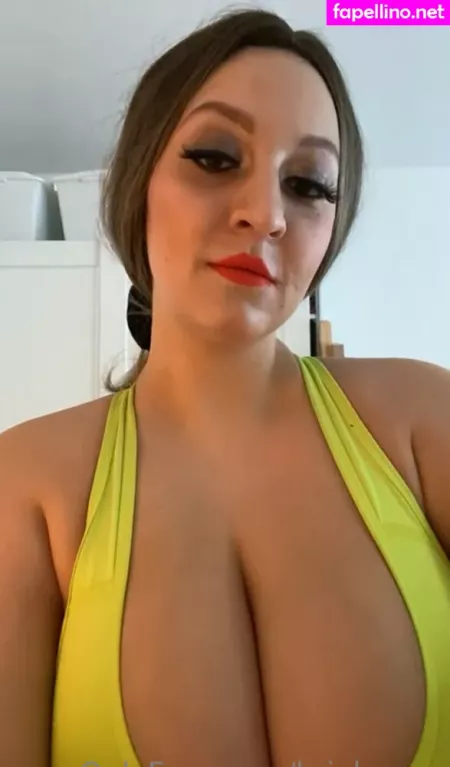 Brialarson OnlyFans Thumbnail #kLNpuIcAD2